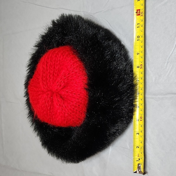 Aris 100% Acrylic faux fur hat - Picture 2 of 4